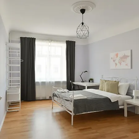 Families & Groups - 4 Bedrooms - Spacious 110M2 - Perfect Location Riga Exterior photo