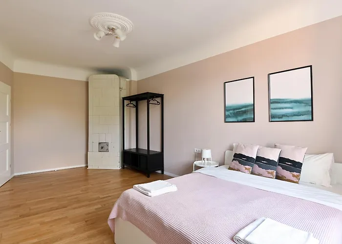 Families & Groups - 4 Bedrooms - Spacious 110M2 - Perfect Location